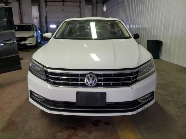 1VWCT7A32GC018463 - 2016 VOLKSWAGEN PASSAT SEL WHITE photo 5