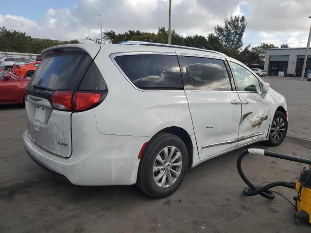 2C4RC1BG2KR505996 - 2019 CHRYSLER PACIFICA TOURING L WHITE photo 3