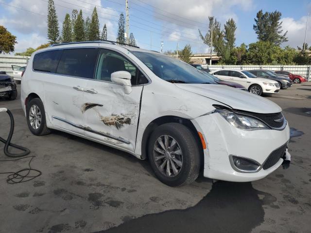 2C4RC1BG2KR505996 - 2019 CHRYSLER PACIFICA TOURING L WHITE photo 4