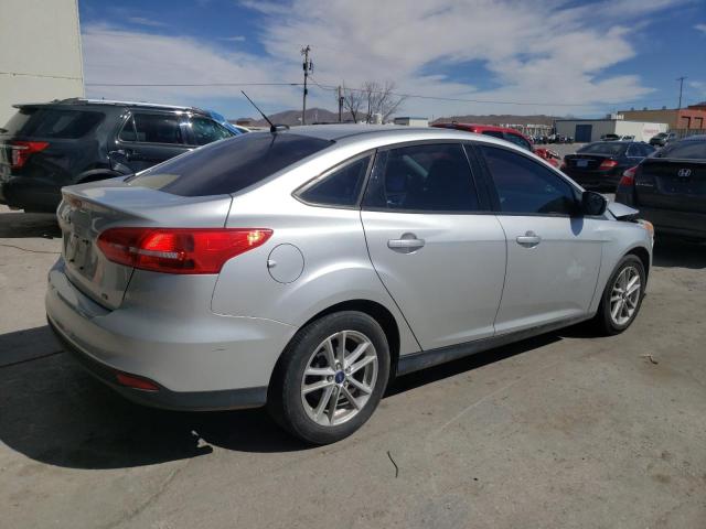 1FADP3F24JL289039 - 2018 FORD FOCUS SE SILVER photo 3