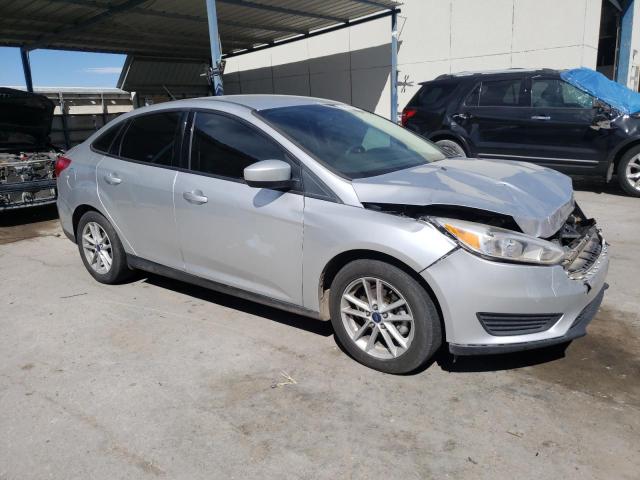 1FADP3F24JL289039 - 2018 FORD FOCUS SE SILVER photo 4