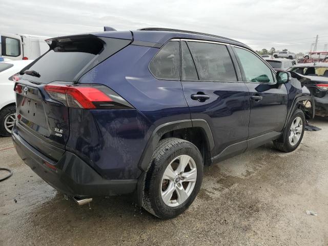 2T3P1RFV7KW068085 - 2019 TOYOTA RAV4 XLE BLUE photo 3