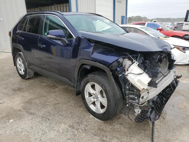 2T3P1RFV7KW068085 - 2019 TOYOTA RAV4 XLE BLUE photo 4