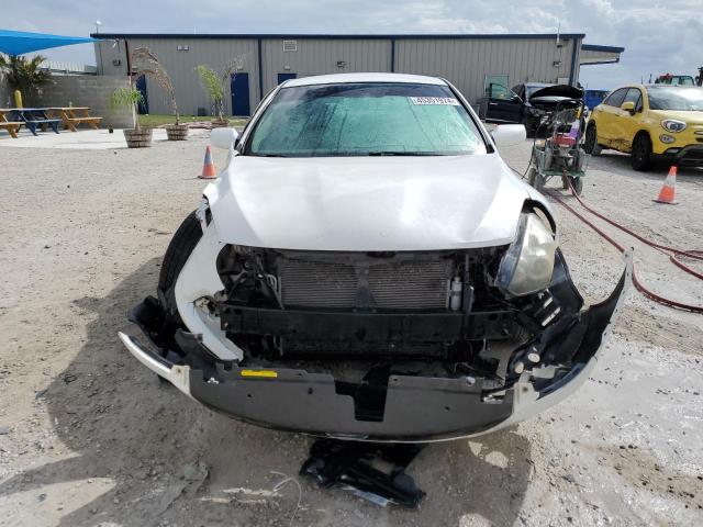 1N4AL2EP0BC123253 - 2011 NISSAN ALTIMA S WHITE photo 5