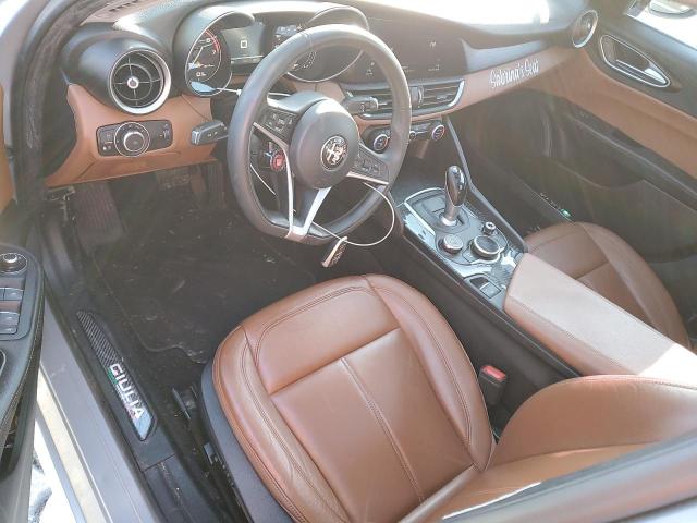 ZARFAEDN0H7548065 - 2017 ALFA ROMEO GIULIA Q4 银色 照片 8