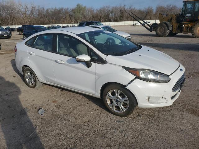 3FADP4BJ9GM154374 - 2016 FORD FIESTA SE WHITE photo 4