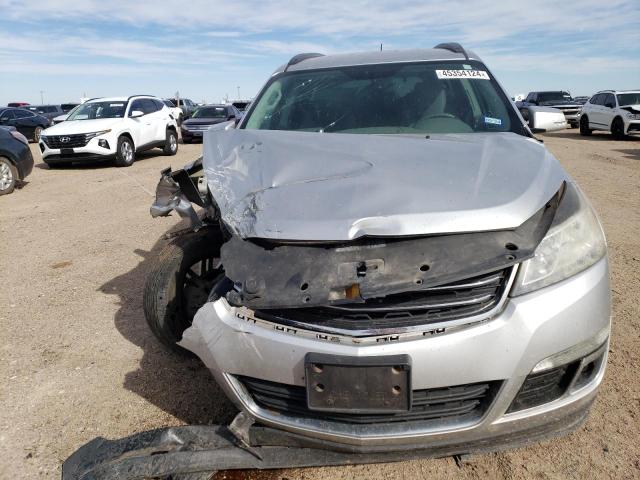 1GNKRGKD3FJ256635 - 2015 CHEVROLET TRAVERSE LT SILVER photo 5