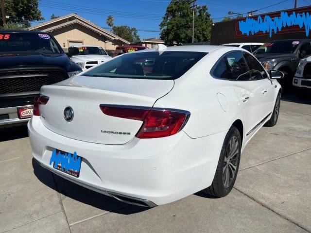 1G4ZP5SS0HU211763 - 2017 BUICK LACROSSE ESSENCE WHITE photo 4