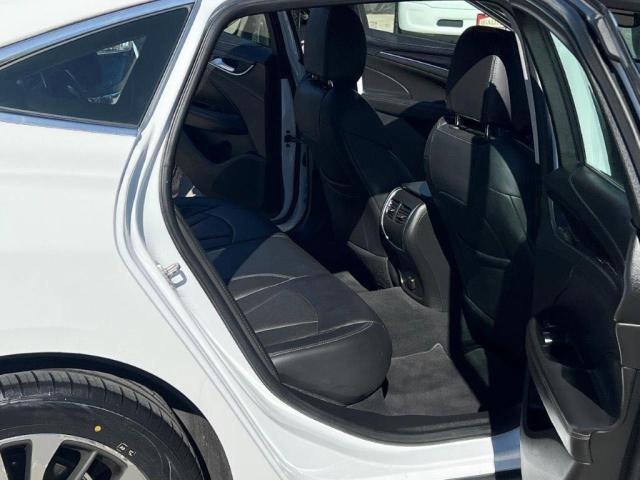 1G4ZP5SS0HU211763 - 2017 BUICK LACROSSE ESSENCE WHITE photo 6