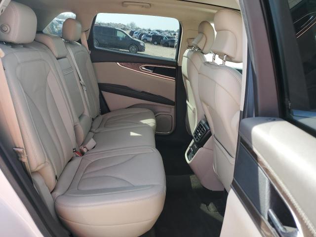 2LMPJ6LR4JBL12394 - 2018 LINCOLN MKX RESERVE أبيض صورة 11