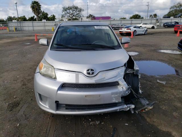 JTKKU10409J044120 - 2009 TOYOTA SCION XD SILVER photo 5