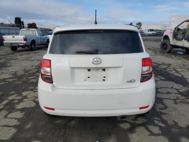 JTKKUPB48D1032161 - 2013 TOYOTA SCION XD WHITE photo 6