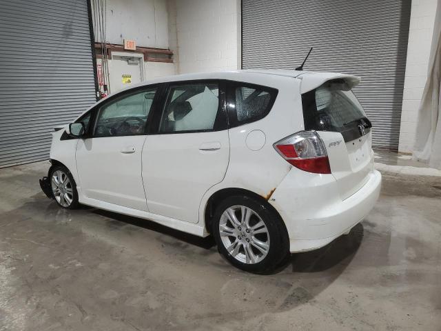 JHMGE8H51BC004251 - 2011 HONDA FIT SPORT WHITE photo 2