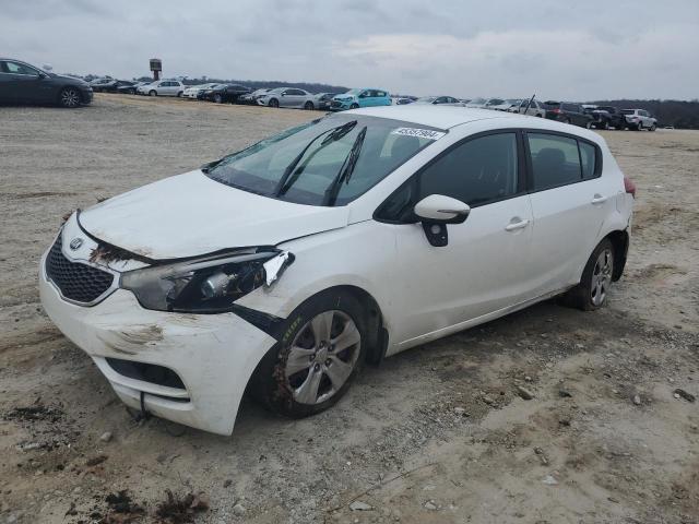 KNAFK5A81G5573585 - 2016 KIA FORTE LX WHITE photo 1