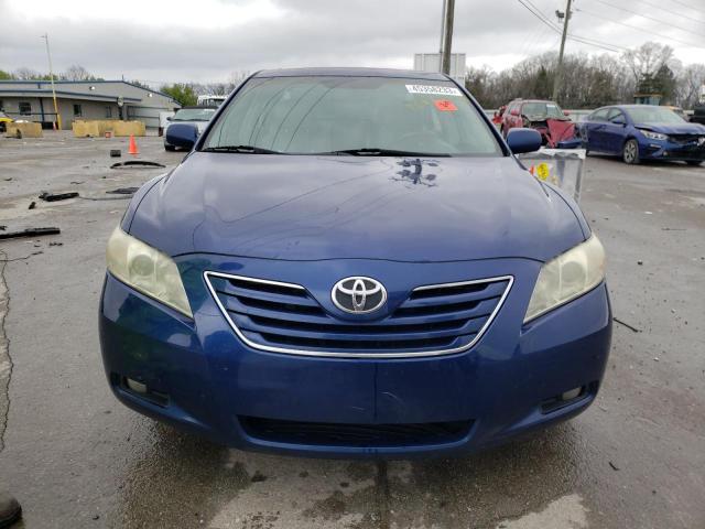 4T1BE46K27U138857 - 2007 TOYOTA CAMRY XLE CE BLUE photo 5