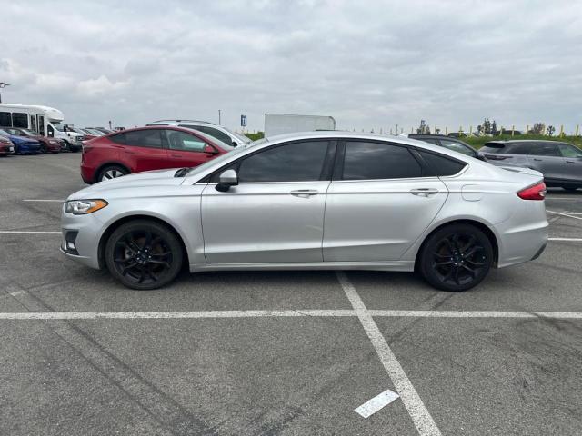 3FA6P0HD6KR216229 - 2019 FORD FUSION SE SILVER photo 2