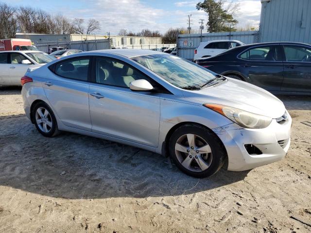 5NPDH4AE6DH432970 - 2013 HYUNDAI ELANTRA GLS SILVER photo 4