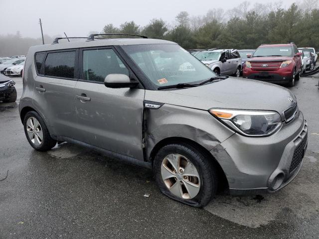 KNDJN2A25F7193764 - 2015 KIA SOUL GRAY photo 4