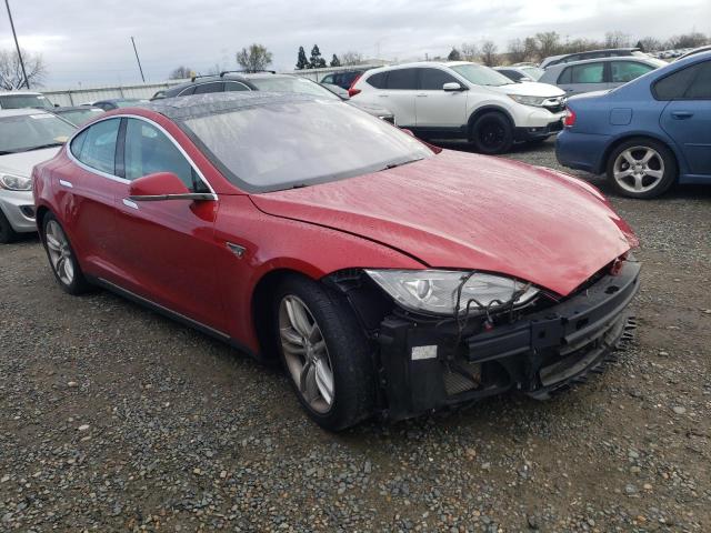 5YJSA1H28FF095869 - 2015 TESLA MODEL S 85D RED photo 4