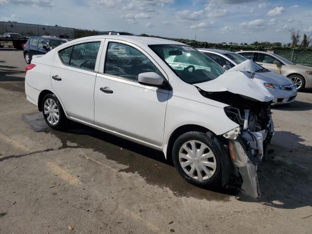 3N1CN7AP9GL850146 - 2016 NISSAN VERSA S WHITE photo 4