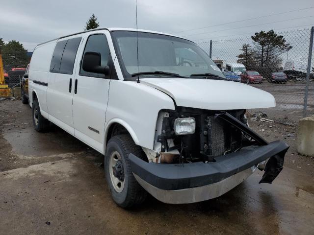 1GTHG39U031186059 - 2003 GMC SAVANA G3500 WHITE photo 4