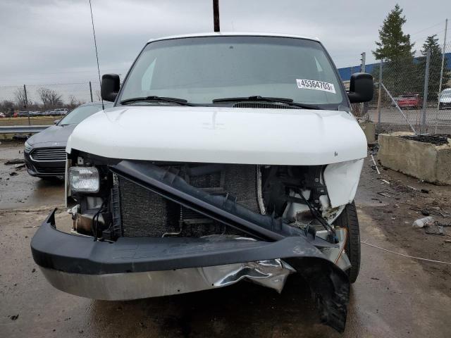 1GTHG39U031186059 - 2003 GMC SAVANA G3500 WHITE photo 5