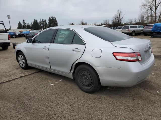 4T1BF3EK8BU130067 - 2011 TOYOTA CAMRY BASE SILVER photo 2