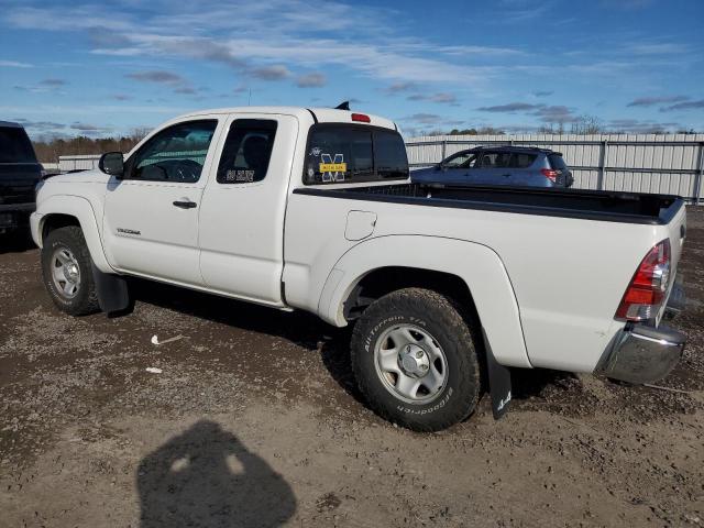 5TFUX4EN7FX035224 - 2015 TOYOTA TACOMA ACCESS CAB WHITE photo 2