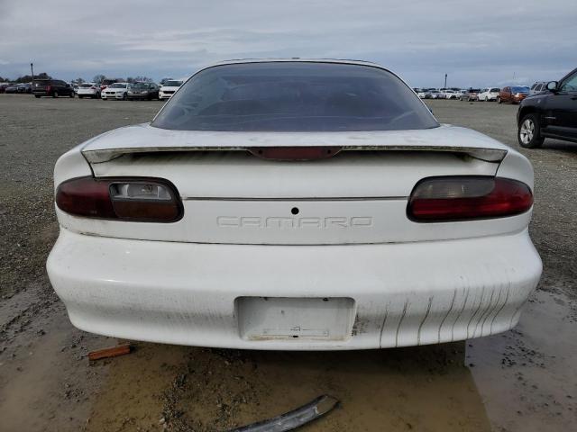 2G1FP22K612121107 - 2001 CHEVROLET CAMARO WHITE photo 6