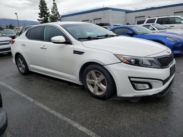 KNAGM4A74F5665059 - 2015 KIA OPTIMA LX WHITE photo 4