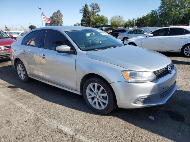 3VWD17AJ6EM276599 - 2014 VOLKSWAGEN JETTA SE SILVER photo 4