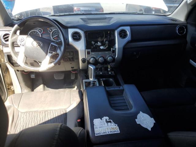 5TFUW5F1XHX622928 - 2017 TOYOTA TUNDRA DOUBLE CAB SR/SR5 WHITE photo 8