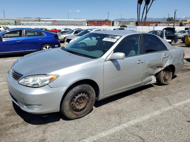 4T1BE32K95U531803 - 2005 TOYOTA CAMRY LE SILVER photo 1