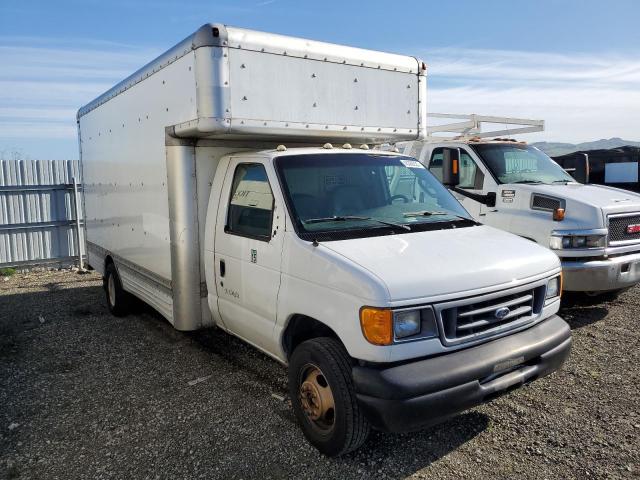 1FDXE45S46HA83844 - 2006 FORD ECONOLINE E450 SUPER DUTY CUTAWAY VAN WHITE photo 4