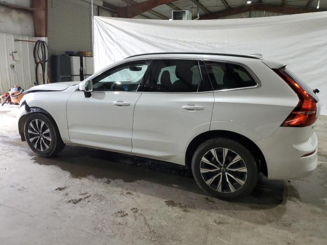 YV4L12RV9P1226432 - 2023 VOLVO XC60 CORE WHITE photo 2