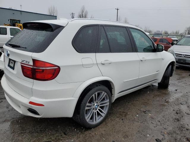 5UXZV8C52DL898702 - 2013 BMW X5 XDRIVE50I WHITE photo 3