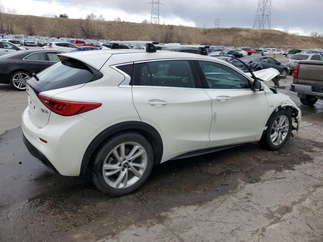 SJKCH5CP0KA008542 - 2019 INFINITI QX30 PURE WHITE photo 3