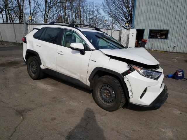 2T3RWRFV8LW071167 - 2020 TOYOTA RAV4 XLE WHITE photo 4