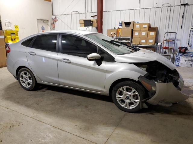 3FADP4BJ9EM244542 - 2014 FORD FIESTA SE SILVER photo 4