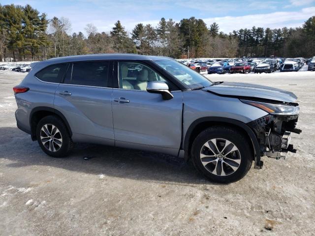5TDGZRBH4MS144021 - 2021 TOYOTA HIGHLANDER XLE 灰色 照片 4