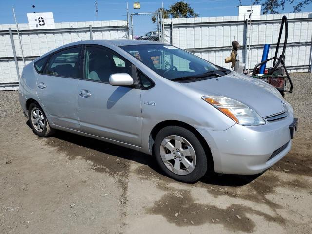 JTDKB20UX83328053 - 2008 TOYOTA PRIUS SILVER photo 4