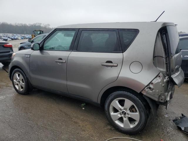 KNDJN2A2XJ7531801 - 2018 KIA SOUL GRAY photo 2