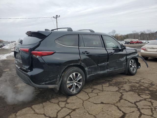 5TDHZRBH3NS255746 - 2022 TOYOTA HIGHLANDER XLE BLACK photo 3