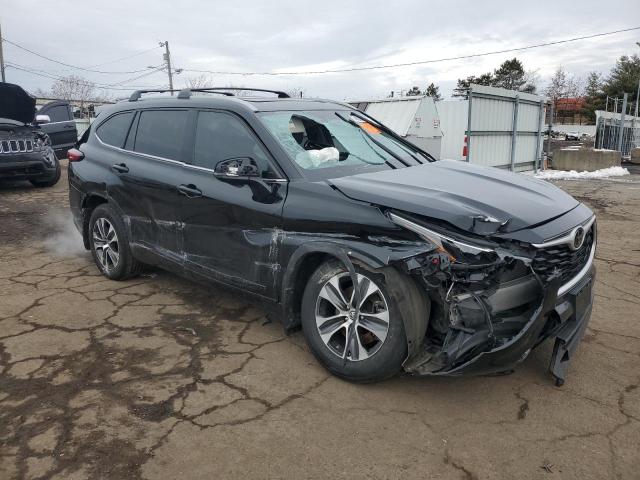 5TDHZRBH3NS255746 - 2022 TOYOTA HIGHLANDER XLE BLACK photo 4