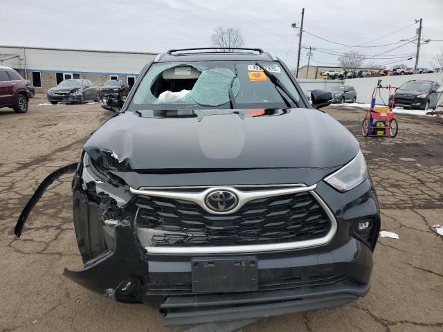 5TDHZRBH3NS255746 - 2022 TOYOTA HIGHLANDER XLE BLACK photo 5