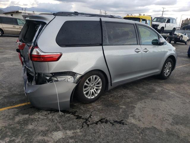 5TDYK3DC9GS751866 - 2016 TOYOTA SIENNA XLE SILVER photo 3