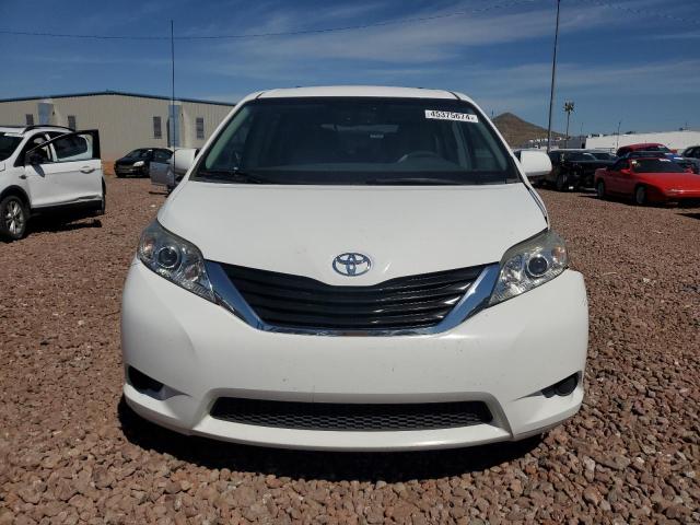 5TDKK3DC3DS382097 - 2013 TOYOTA SIENNA LE WHITE photo 5