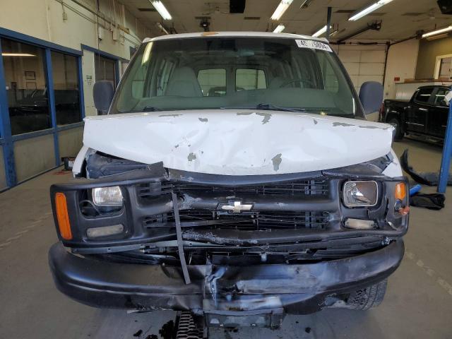 1GCGG25R8Y1277031 - 2000 CHEVROLET EXPRESS G2 WHITE photo 11