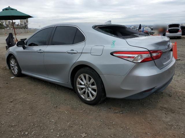 4T1C11AKXLU917987 - 2020 TOYOTA CAMRY LE SILVER photo 2