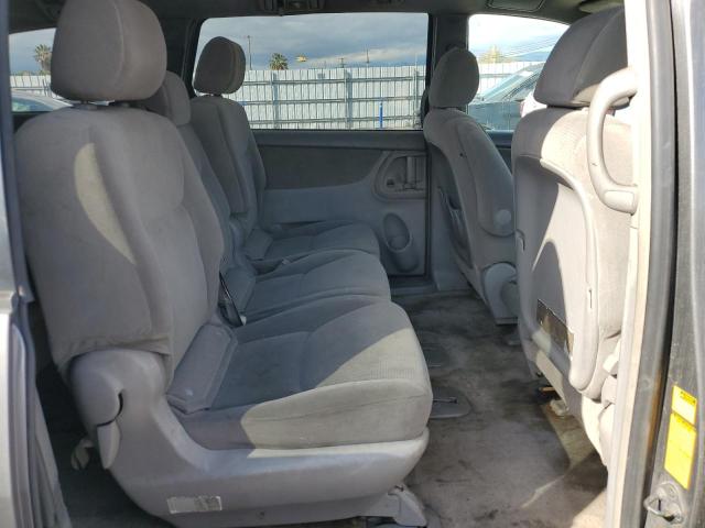 5TDZA23C65S280131 - 2005 TOYOTA SIENNA CE GRAY photo 11